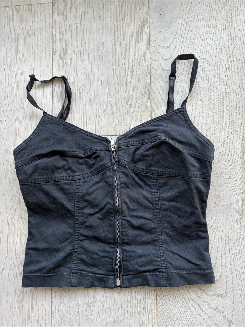 VOTRE NOM BRA TYPE Black Zipper Front Spaghetti Strap Top
